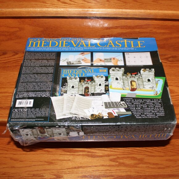 3/$118❤️torn plastic Medieval Castle Brick Making & Castle Building Kit - Picture 9 of 13